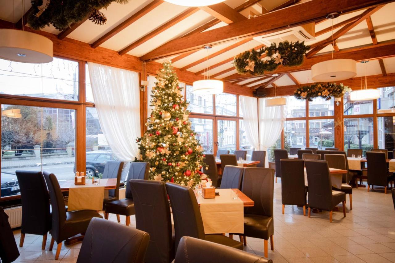 Restaurant Pensiune Bucovina Câmpulung Moldovenesc Exteriér fotografie